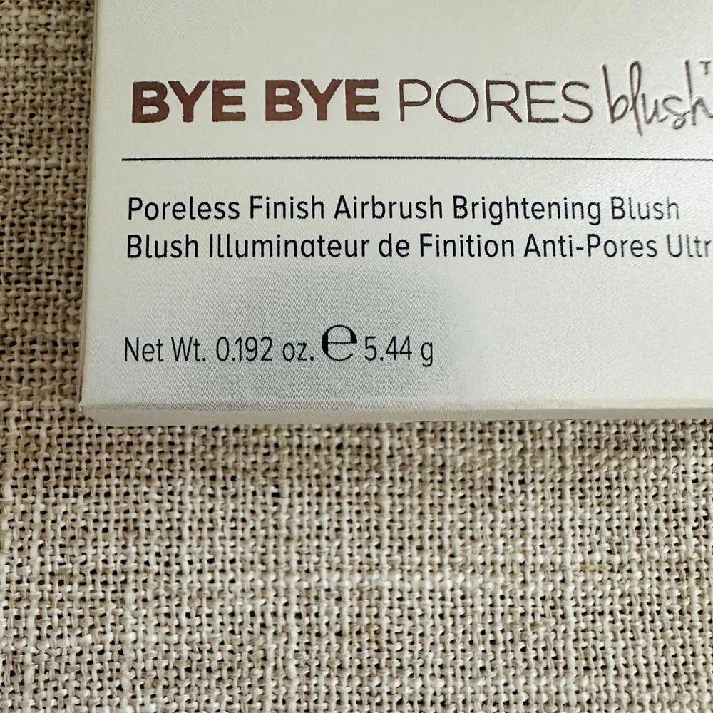 IT Cosmetics Poreless Finish Blush - Naturally Pretty